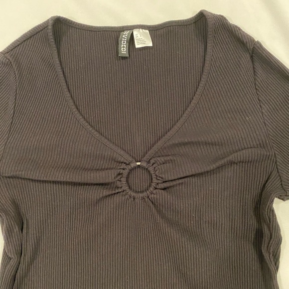 2 H&M long sleeve plunging neckline shirts size L - Picture 4 of 13